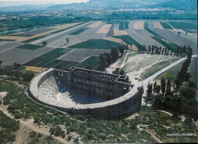 http://www.yerbilgisi.com/wp-content/uploads/2011/03/normal_Antalya-aspendos.jpg
