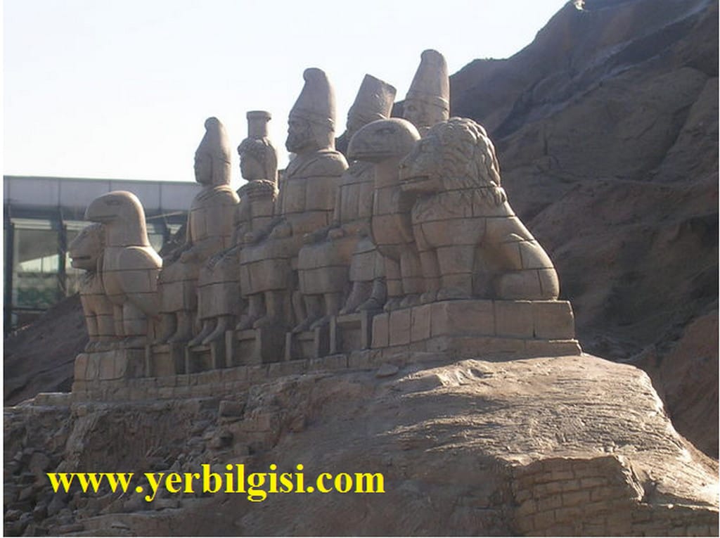 nemrut dagi heykelleri nemrut dagi heykelleri